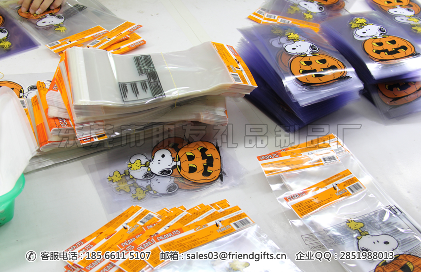 資深專業(yè)生產(chǎn)pvc窗貼、圣誕節(jié)窗貼、萬圣節(jié)窗貼定做廠家